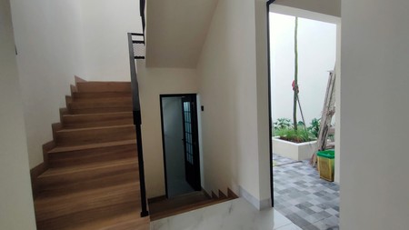 Rumah di Graha Bintaro 2 Lantai Siap Huni  dengan KT 3+1 KM 3+1 @Ciputat