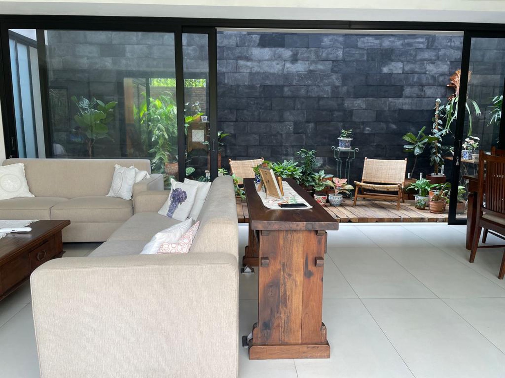 Rumah Mewah Cantik Di Jakarta Selatan Luas 325 m2 Bangunan 450 m2 SHM