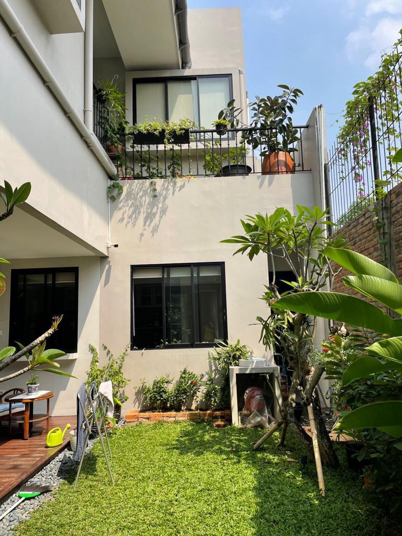 Rumah Mewah Cantik Di Jakarta Selatan Luas 325 m2 Bangunan 450 m2 SHM