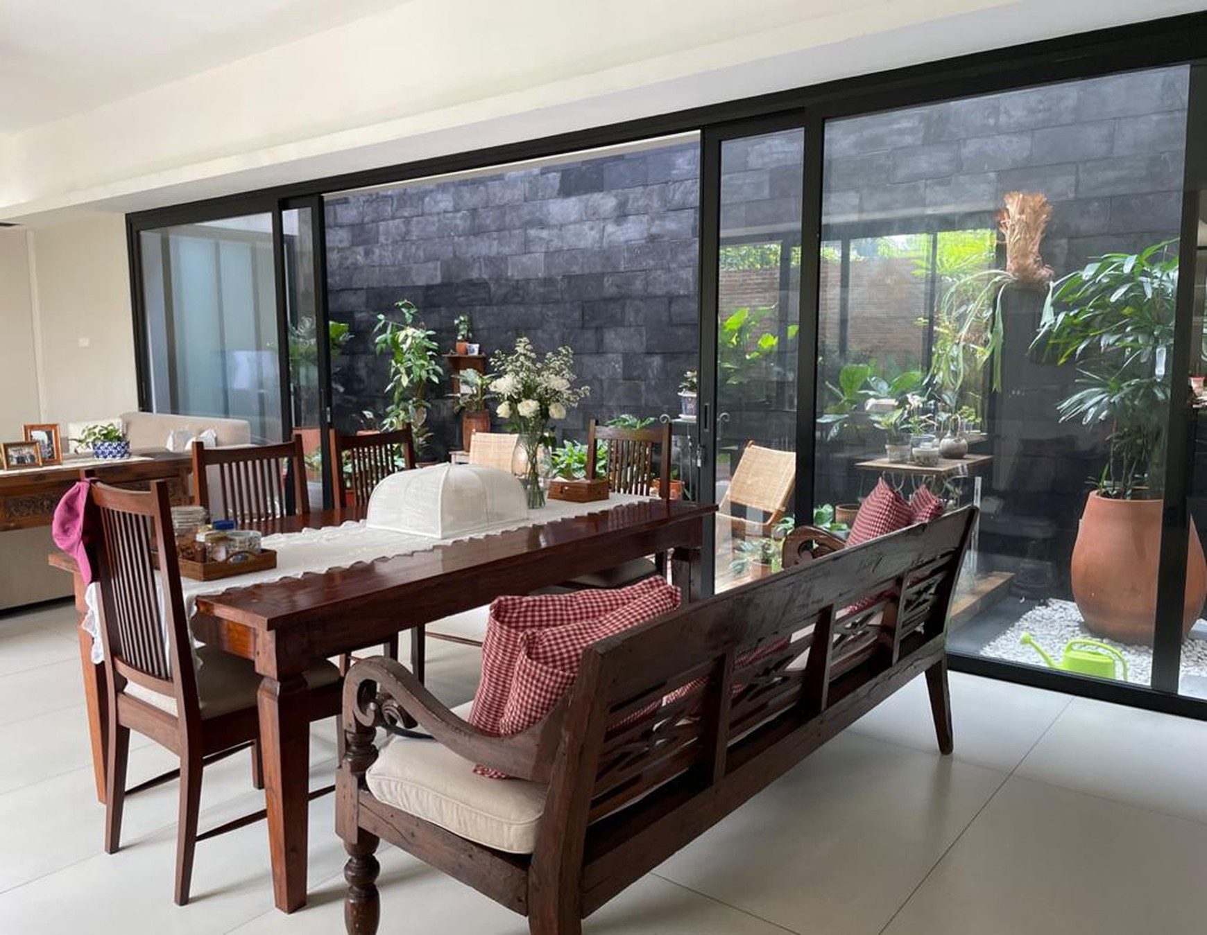 Rumah Mewah Cantik Di Jakarta Selatan Luas 325 m2 Bangunan 450 m2 SHM