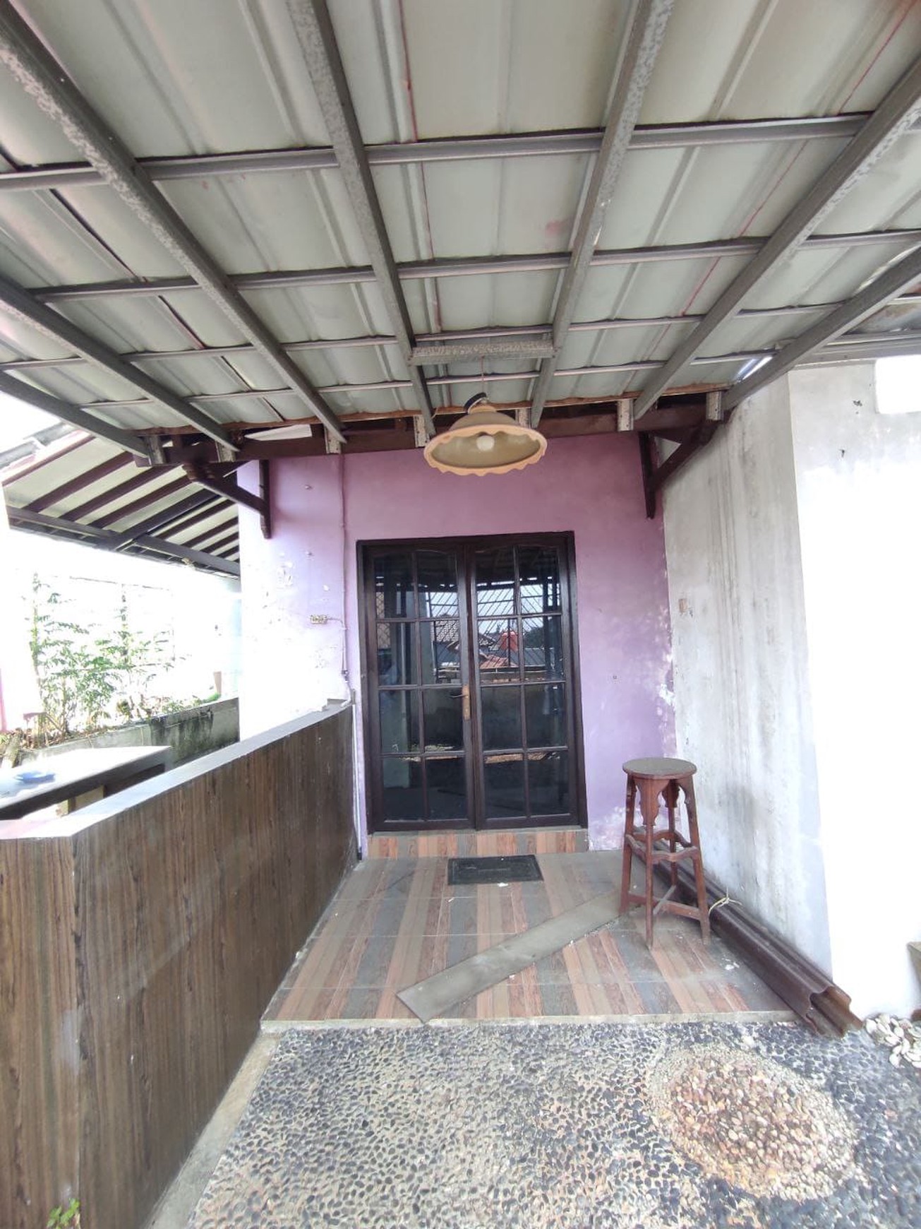 Rumah 2.5 Lantai dengan Lokasi Strategis