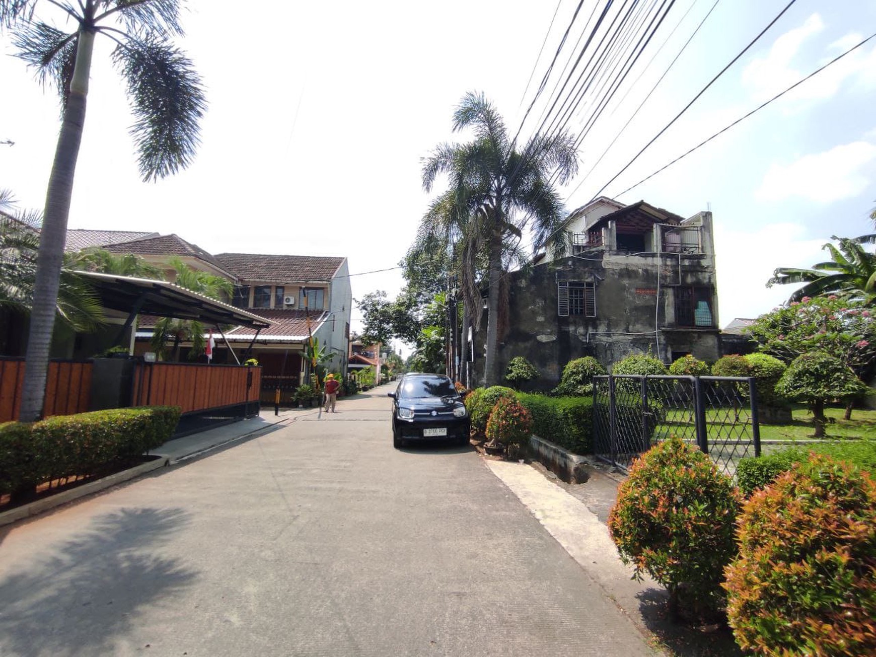 Rumah 2.5 Lantai dengan Lokasi Strategis