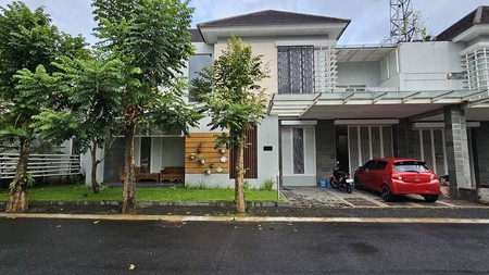 Rumah Dalam Perum Lokasi Dekat Transmart Maguwoharjo Depok Sleman