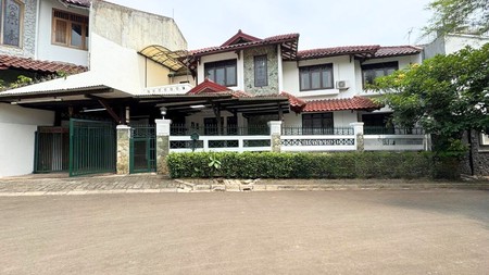 Rumah Luas Semi Furnished Dengan Harga Terbaik di Komplek Strategis Puri Cinere