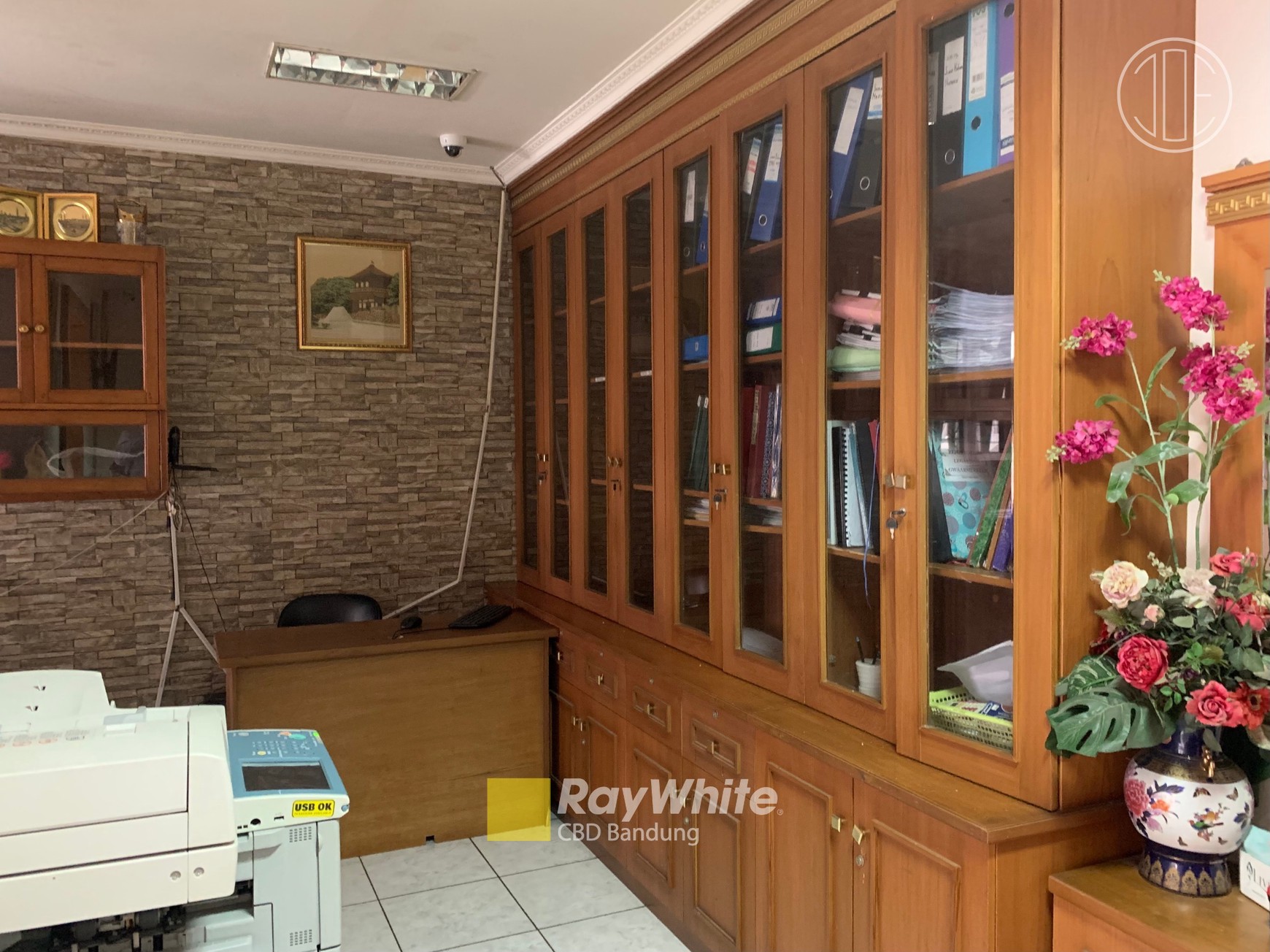 Rumah Kantor Mainroad Pelajar Pejuang 45 Tanah Belakang Luas !!