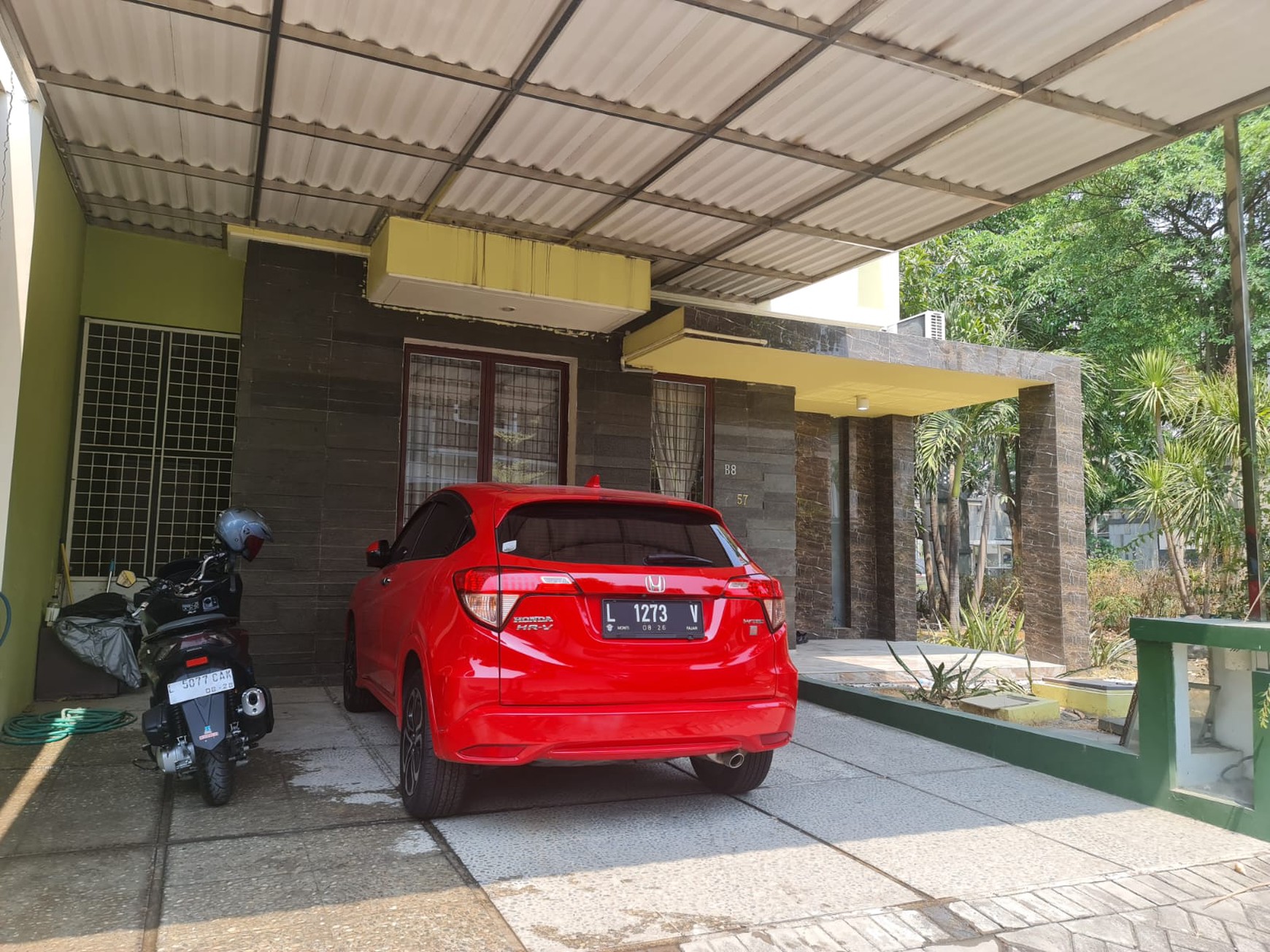 Murah polll guys!!!  TURUN HARGA !!  RUMAH HOOK  2 LANTAI MINIMALIS HOOK "ROYAL RESIDENCE CLUSTER  MONTICELO