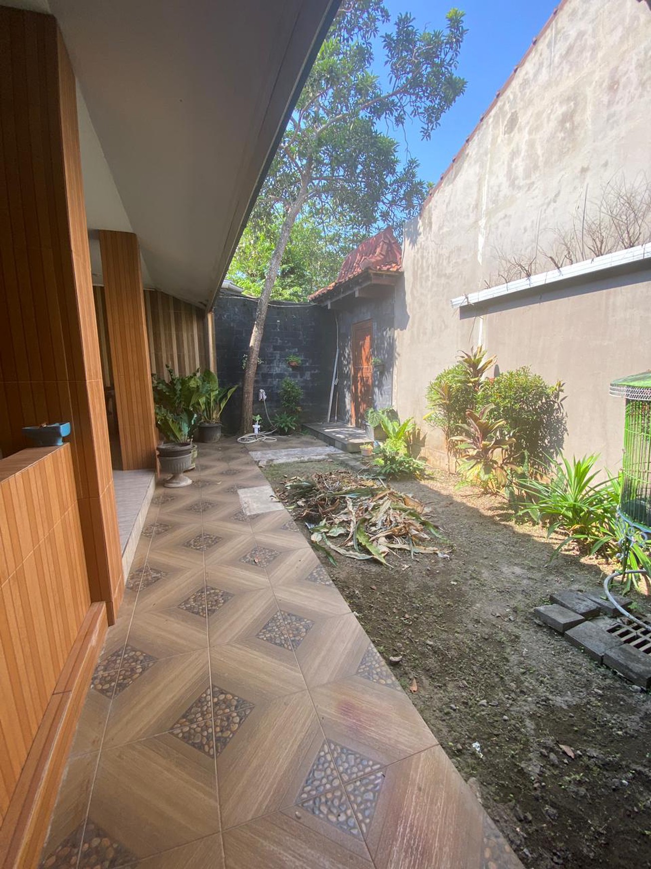 Rumah Hitung Tanah Area Cipete