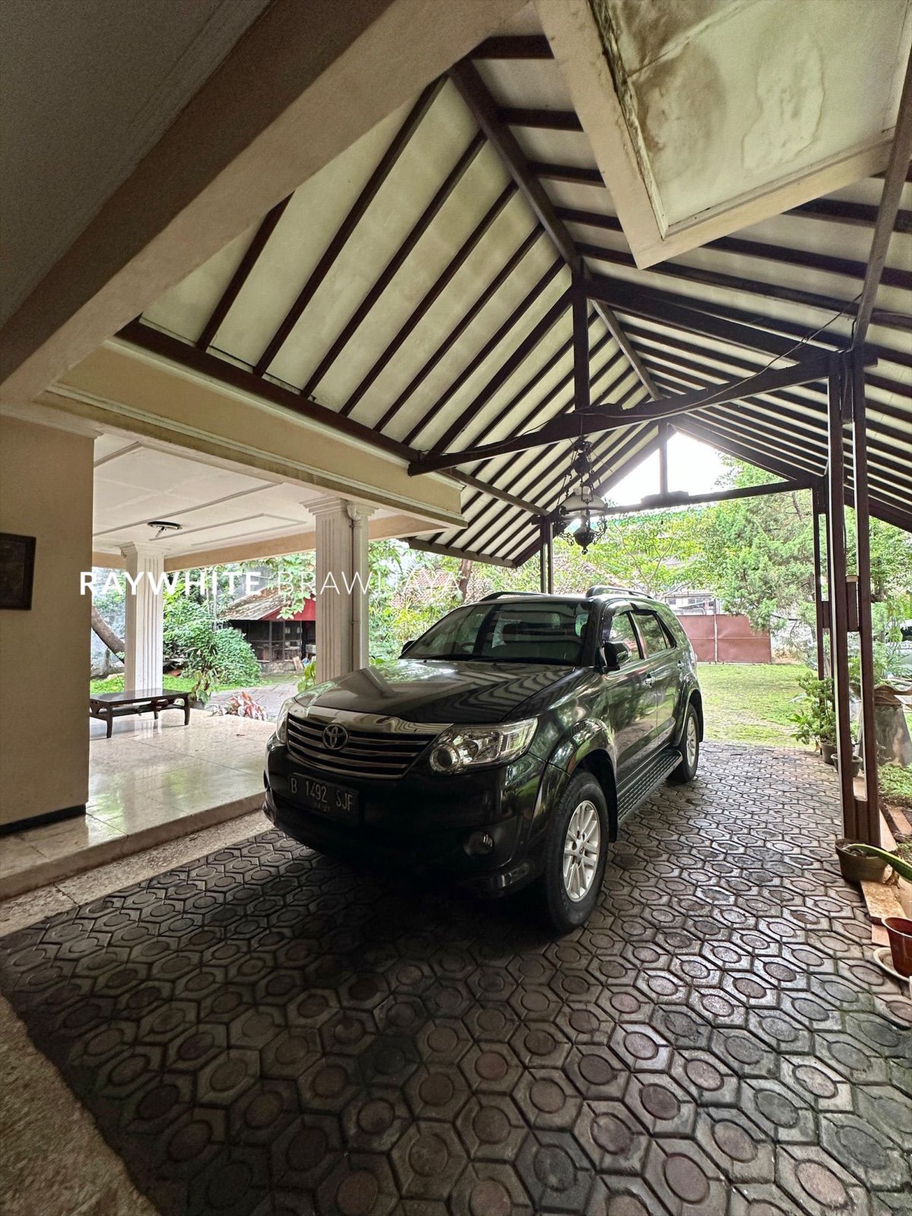 Rumah Hitung Tanah Area Cipete