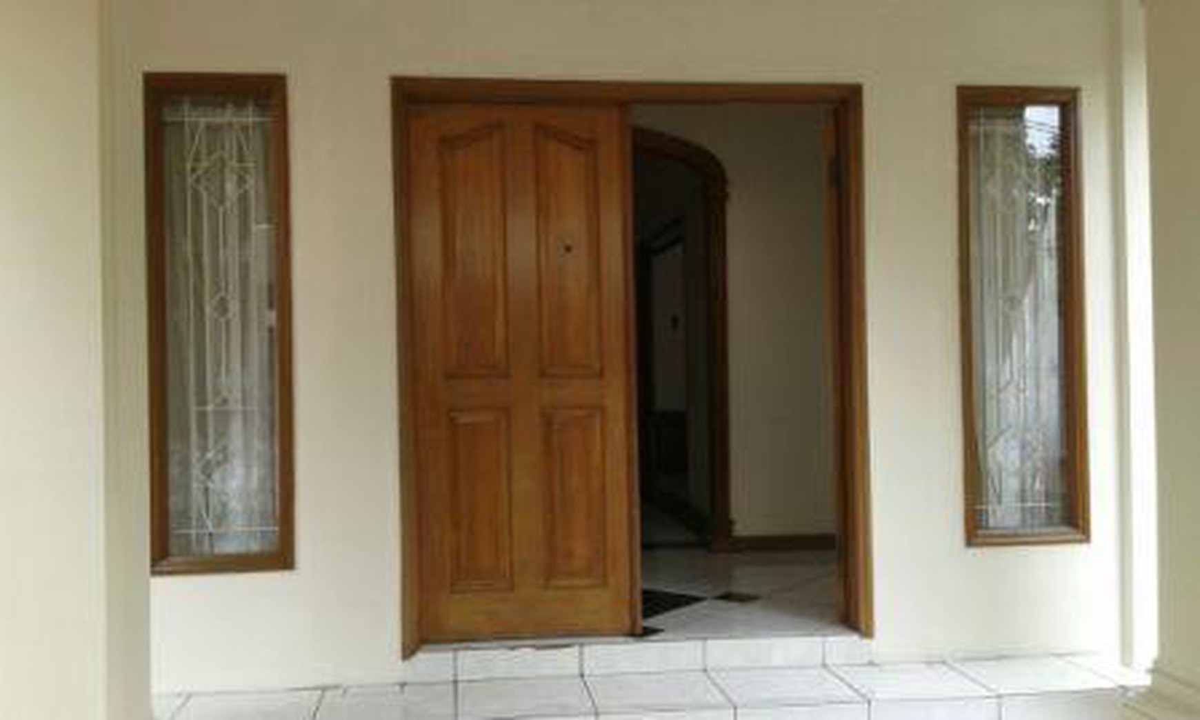 Rumah Besar Dan Bagus Disewakan Di Menteng