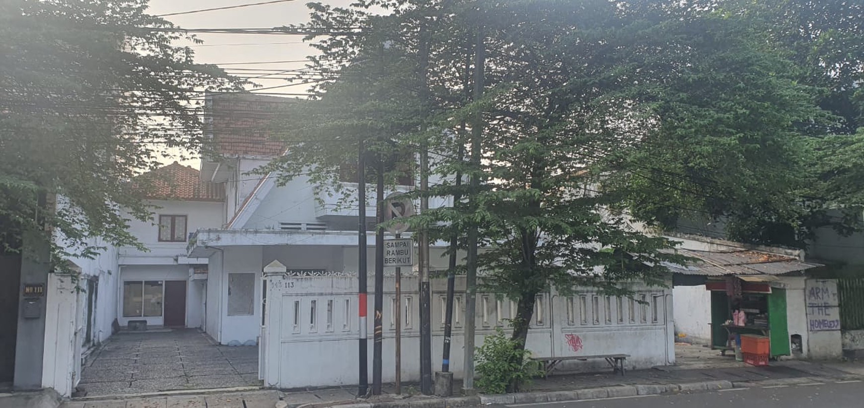 Rumah lama terawat di Menteng Dijual