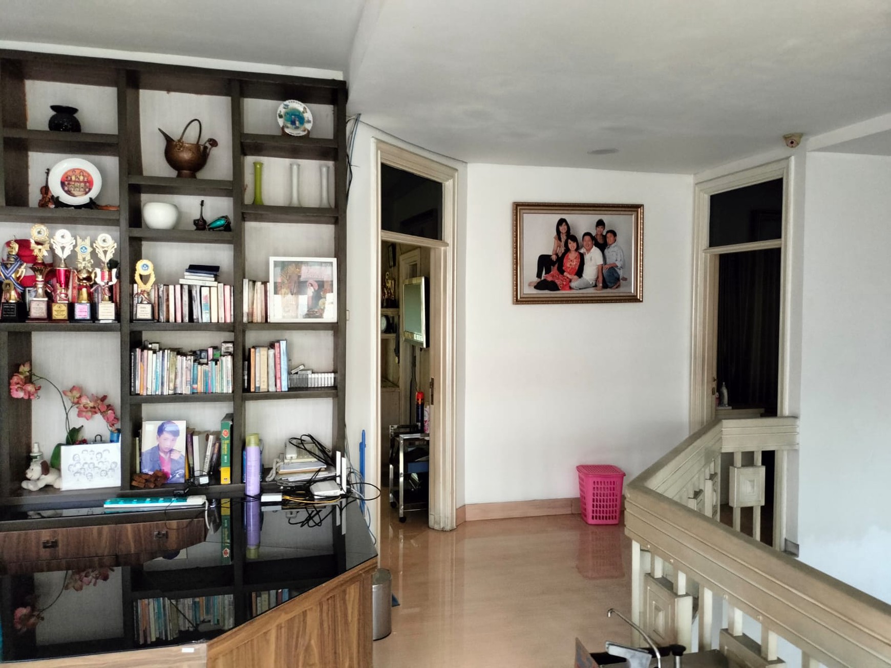 Rumah Lama Layak Huni daerah Strategis Pondok Indah 