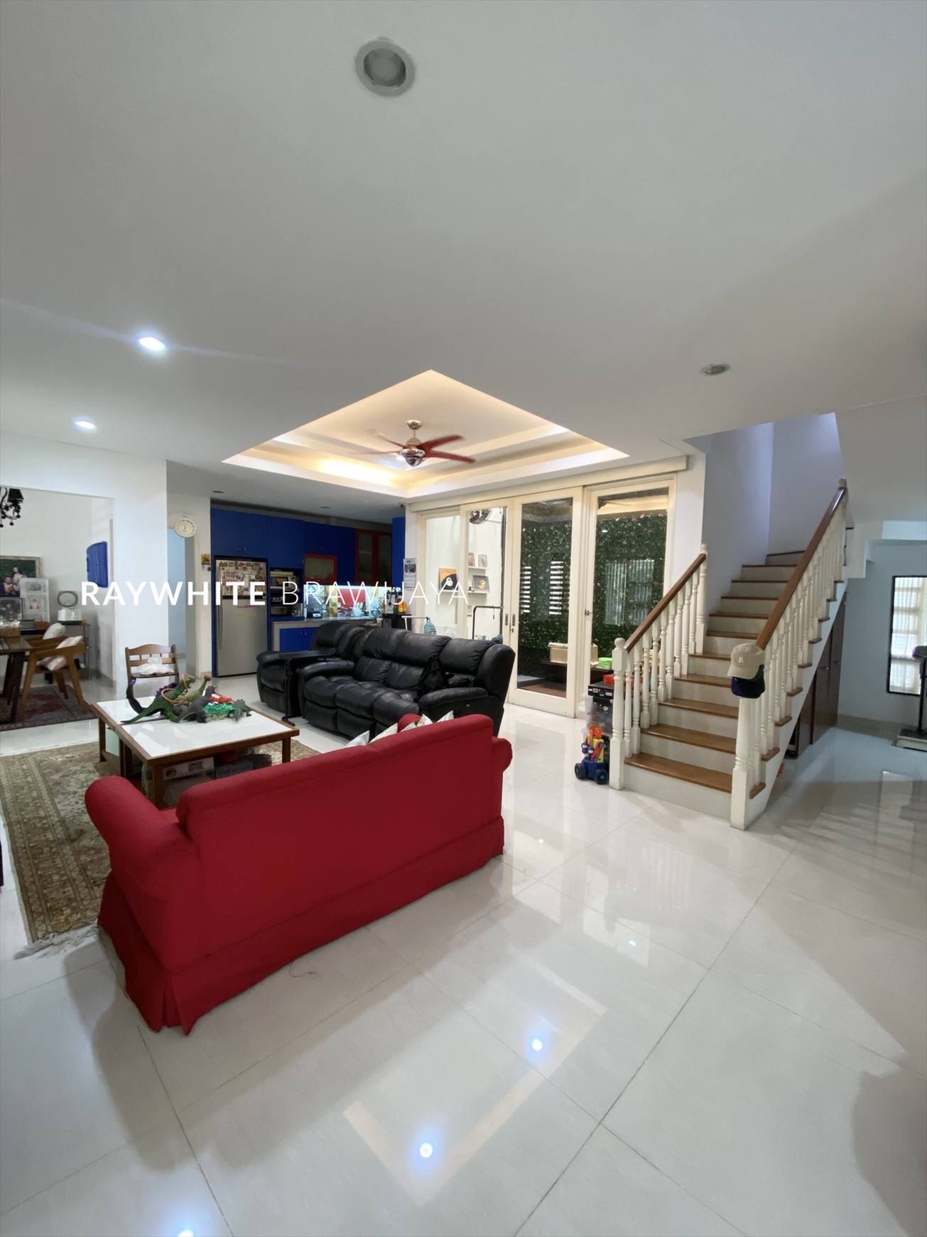 Turun Harga - Rumah Bangunan 3 Lantai Area Pondok Indah