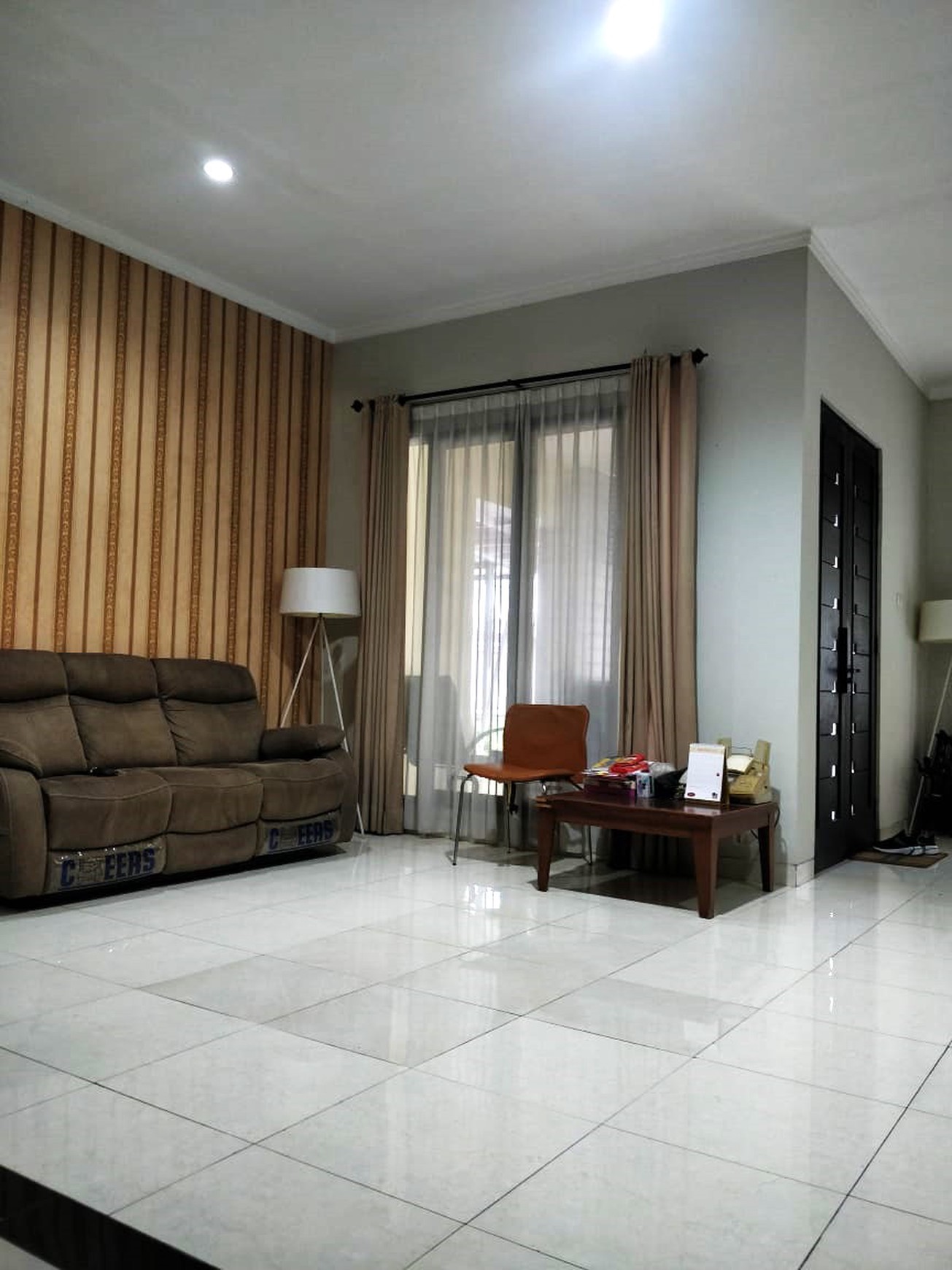 Rumah 2 Lantai SHM Siap Huni KT 3+1 KM 3+1 @Bintaro Sektor 9.