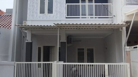 Dijual Rumah 2 lantai di Purimas Cluster Ubud Surabaya