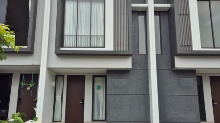 Rumah Minimalis, Bagus, dalam Cluster kemanan 24 Jam di Bintaro
