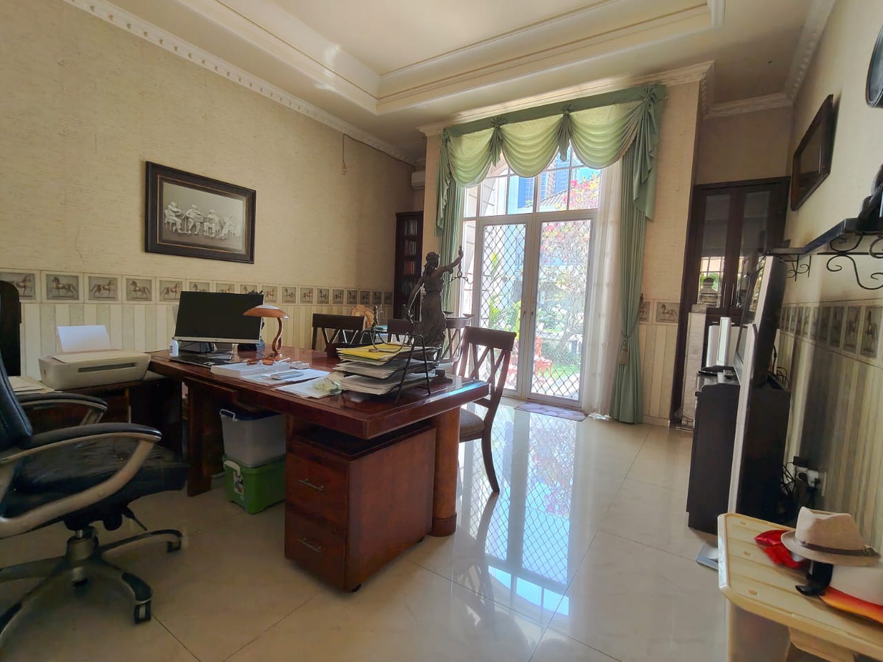 Dijual Cepat Rumah Asri & Ekslusif di Laguna Regency Pakuwon City