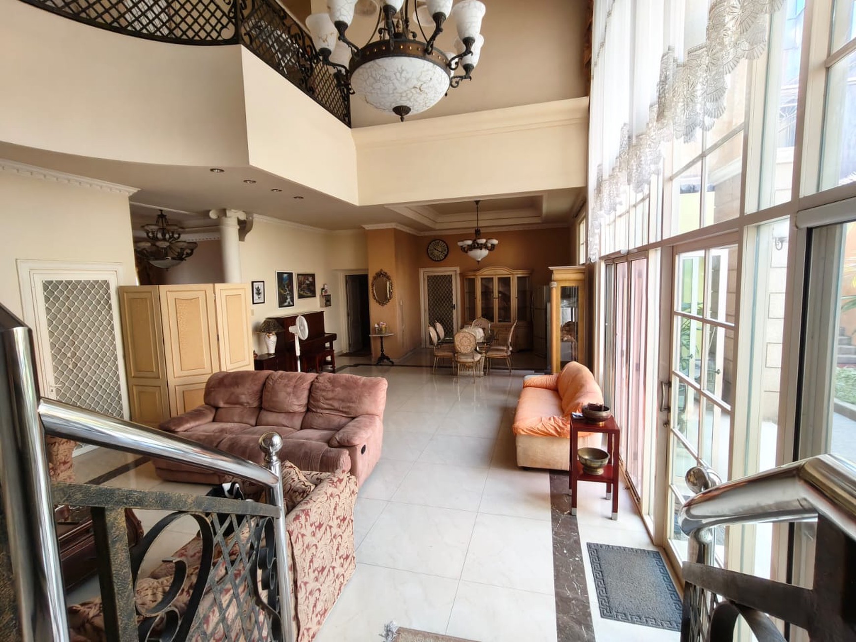 Dijual Cepat Rumah Asri & Ekslusif di Laguna Regency Pakuwon City