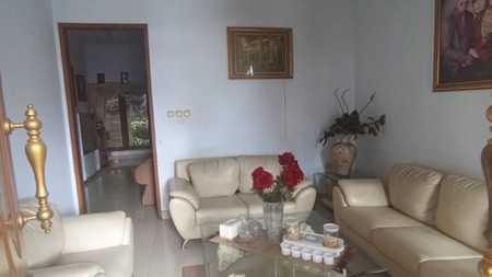 Rumah Asri 2 Lantai di jl Tata Surya, Margahayu Bandung