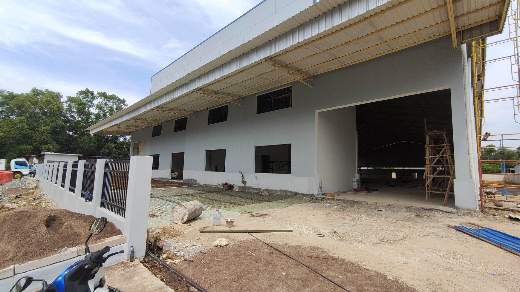 Gudang Strategis Luas 3116 m2 D Kawasan Industrii Delta Silicon 8, Lippo Cikarang