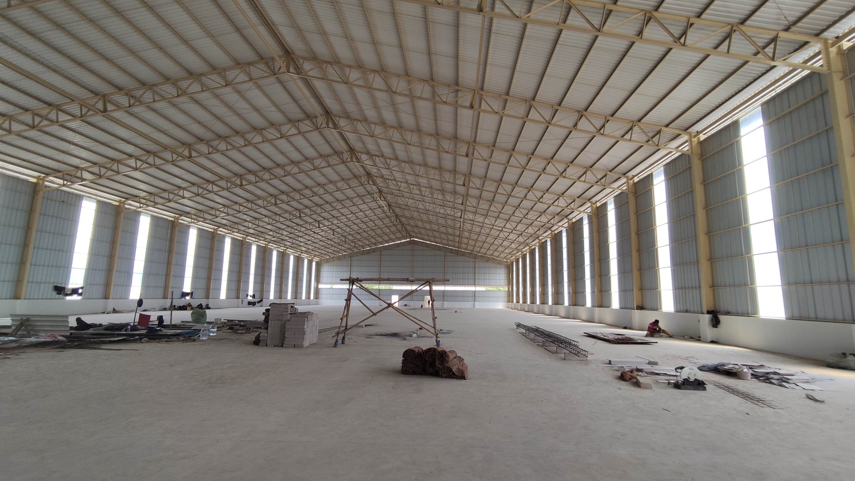 Gudang Strategis Luas 3116 m2 D Kawasan Industrii Delta Silicon 8, Lippo Cikarang
