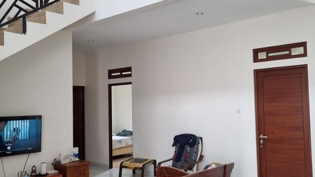 Rumah Cantik Posisi HOOK 2 Lantai di Bekasi dengan KT 4+1 Km 3+1 SHM