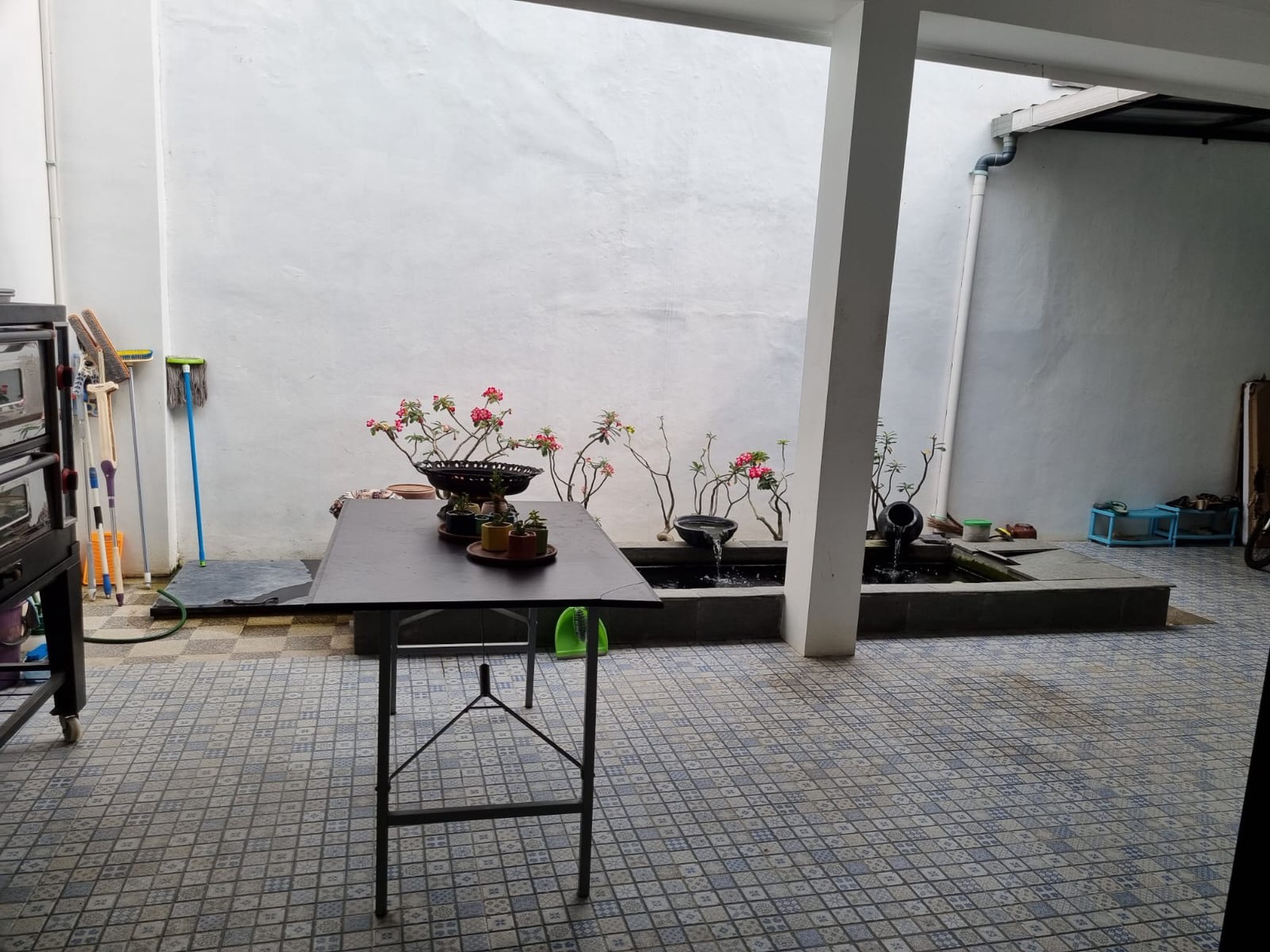 Rumah Cantik Posisi HOOK 2 Lantai di Bekasi dengan KT 4+1 Km 3+1 SHM
