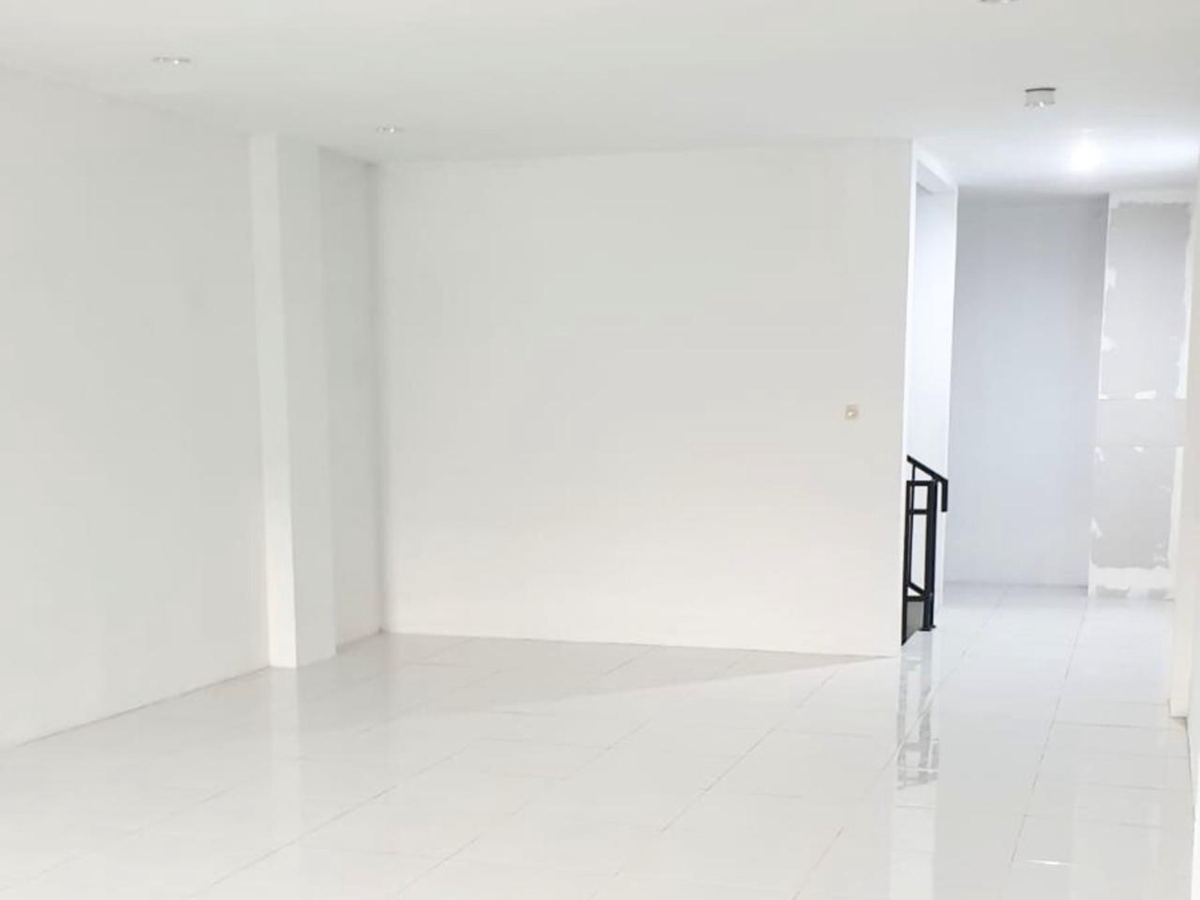 Ruko 3 Lantai Dijual/ Disewa di Tebet Jaksel