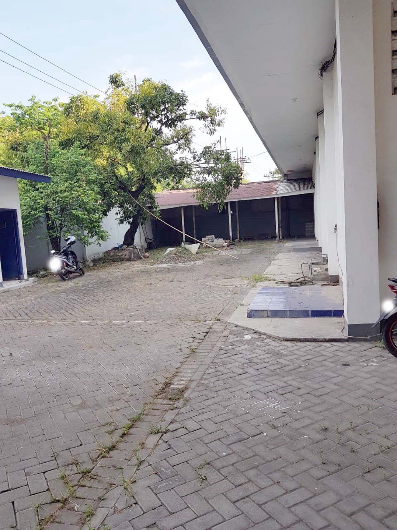 Gudang di Jl. Brigjen Katamso Sidoarjo, 2 Lantai, Strategis... DISEWAKAN JUGA !!!