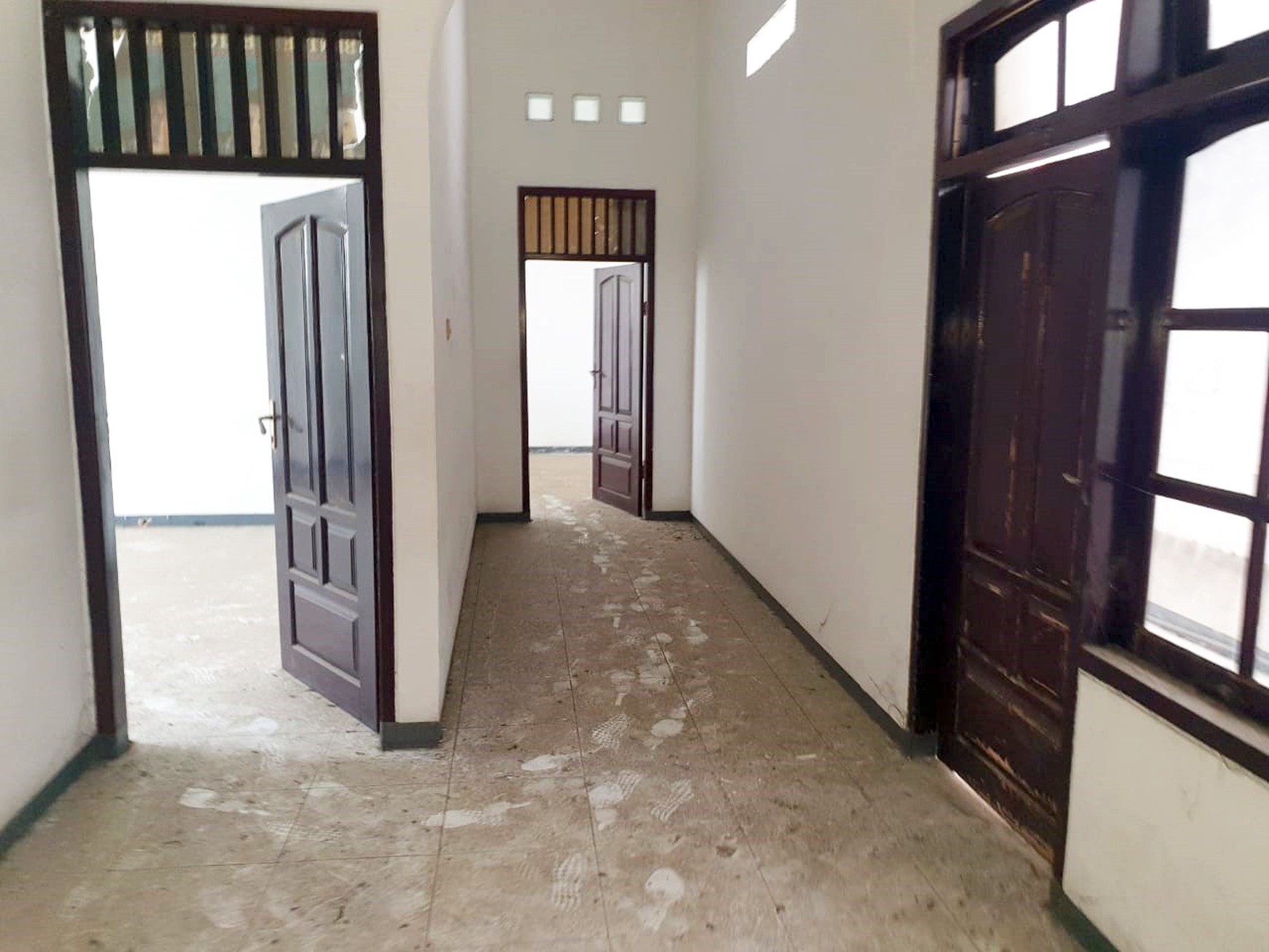 Gudang di Jl. Brigjen Katamso Sidoarjo, 2 Lantai, Strategis... DISEWAKAN JUGA !!!
