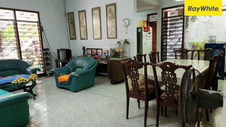 Dijual Rumah SHM di Dharmahusada Indah Surabaya