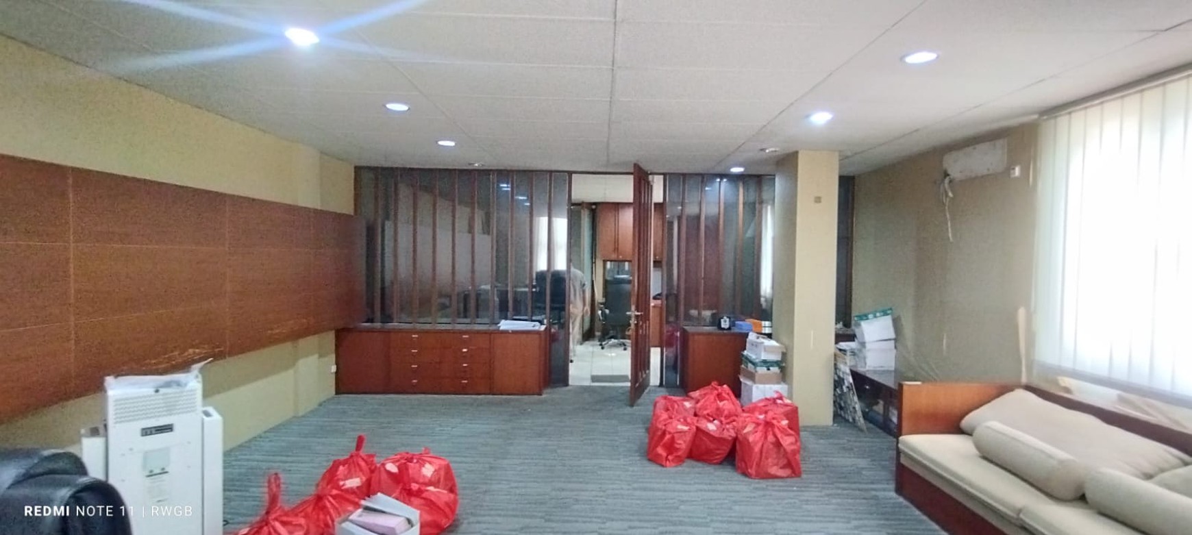 Disewakan ruko di Golden Boulevard - BSD City Tangerang Selatan