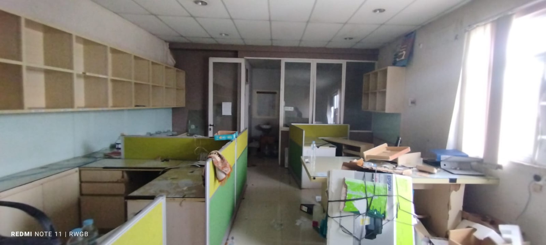 Disewakan ruko di Golden Boulevard - BSD City Tangerang Selatan