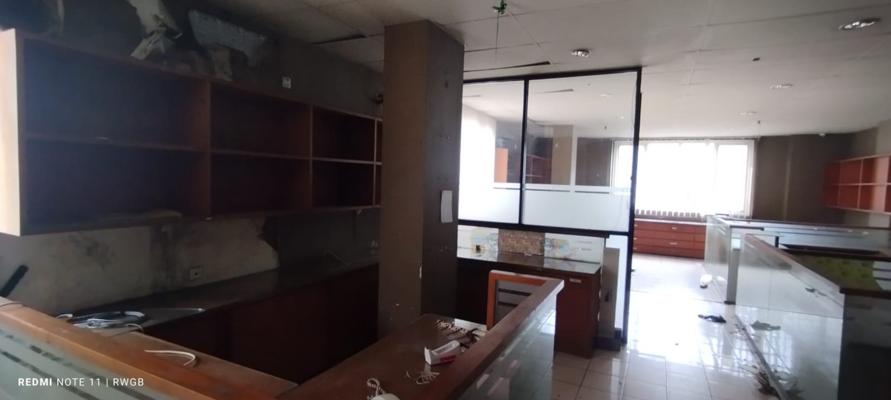 Disewakan ruko di Golden Boulevard - BSD City Tangerang Selatan