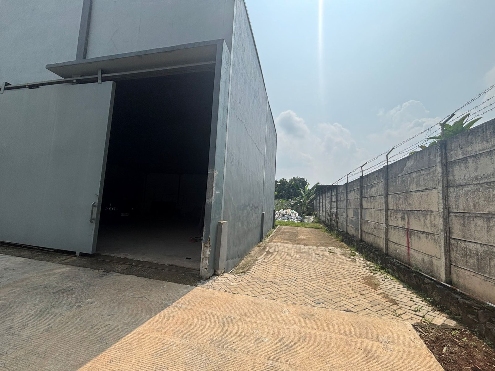 Disewakan Gudang Gandeng di daerah Gunung Sindur Bogor Lokasi Strategis