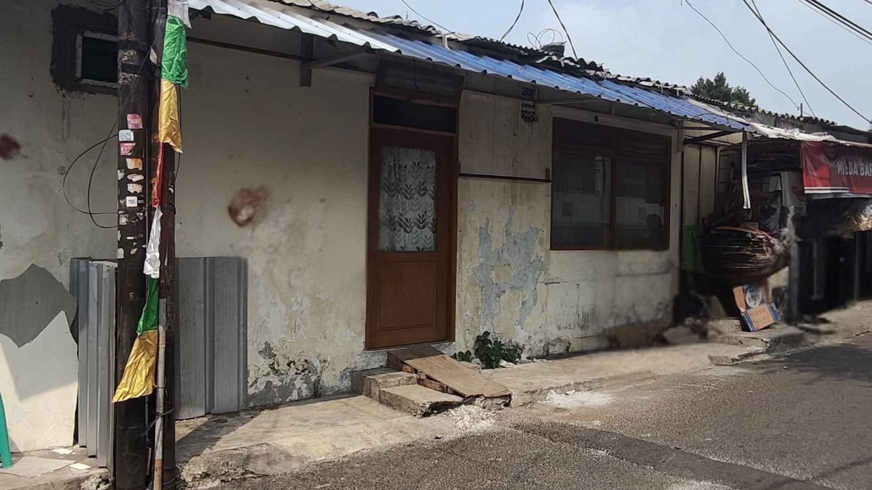 Ruang Usaha/ Kios di Menteng Dalam Tebet Jaksel