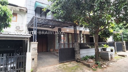 Rumah Dalam Perumahan Lokasi Strategis Area Kebayoran Baru