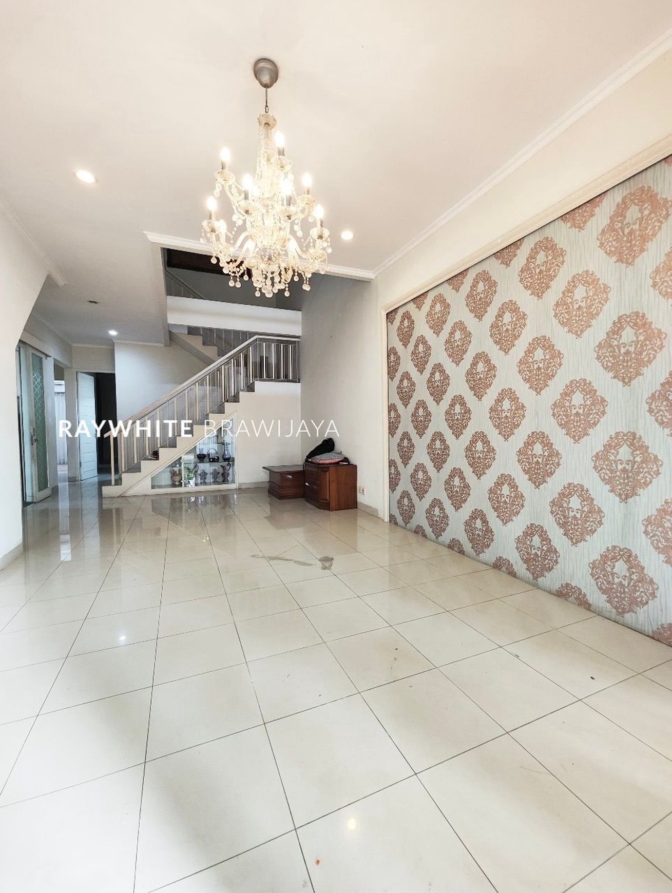 Rumah Dalam Perumahan Lokasi Strategis Area Kebayoran Baru