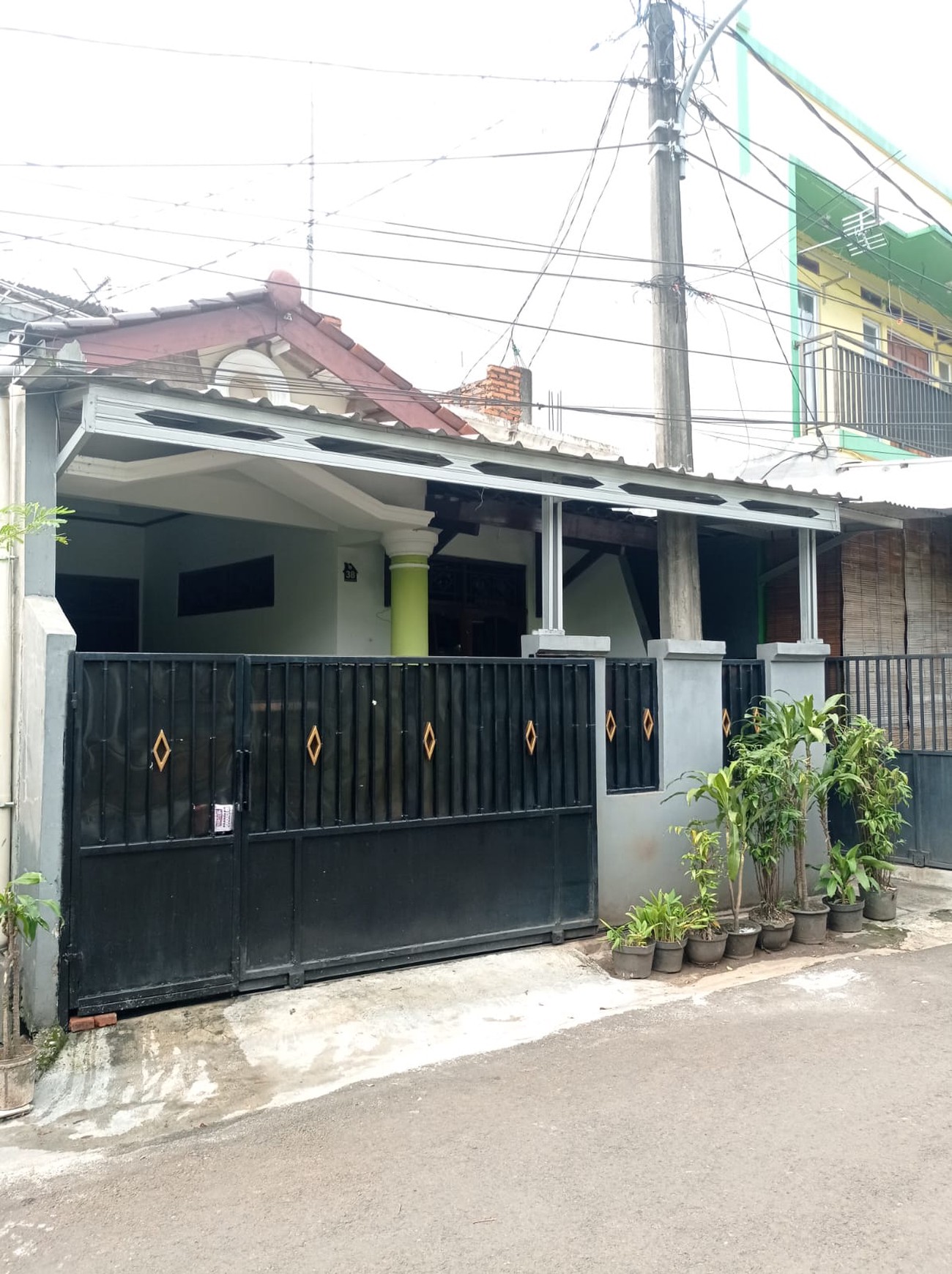 Di Jual Cepet Rumah Pribadi + Kontrakan 2 Pintu Di Jakarta Selatan