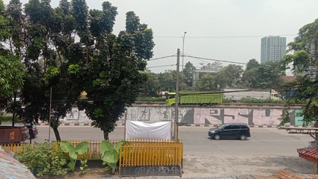 DJUAL Rumah dan Ruang usaha   Jln Raya.TB.Simatupang  Jakarta Selatan