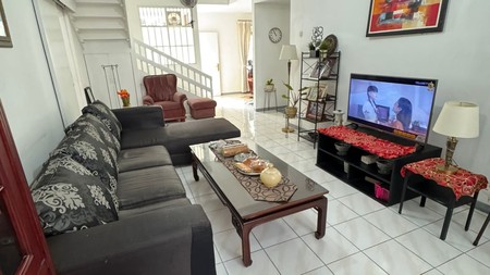 Rumah Bersih di Bintaro Sektor 2, sudah SHM 2 Lantai dengan KT 3+1 KM 2+1.