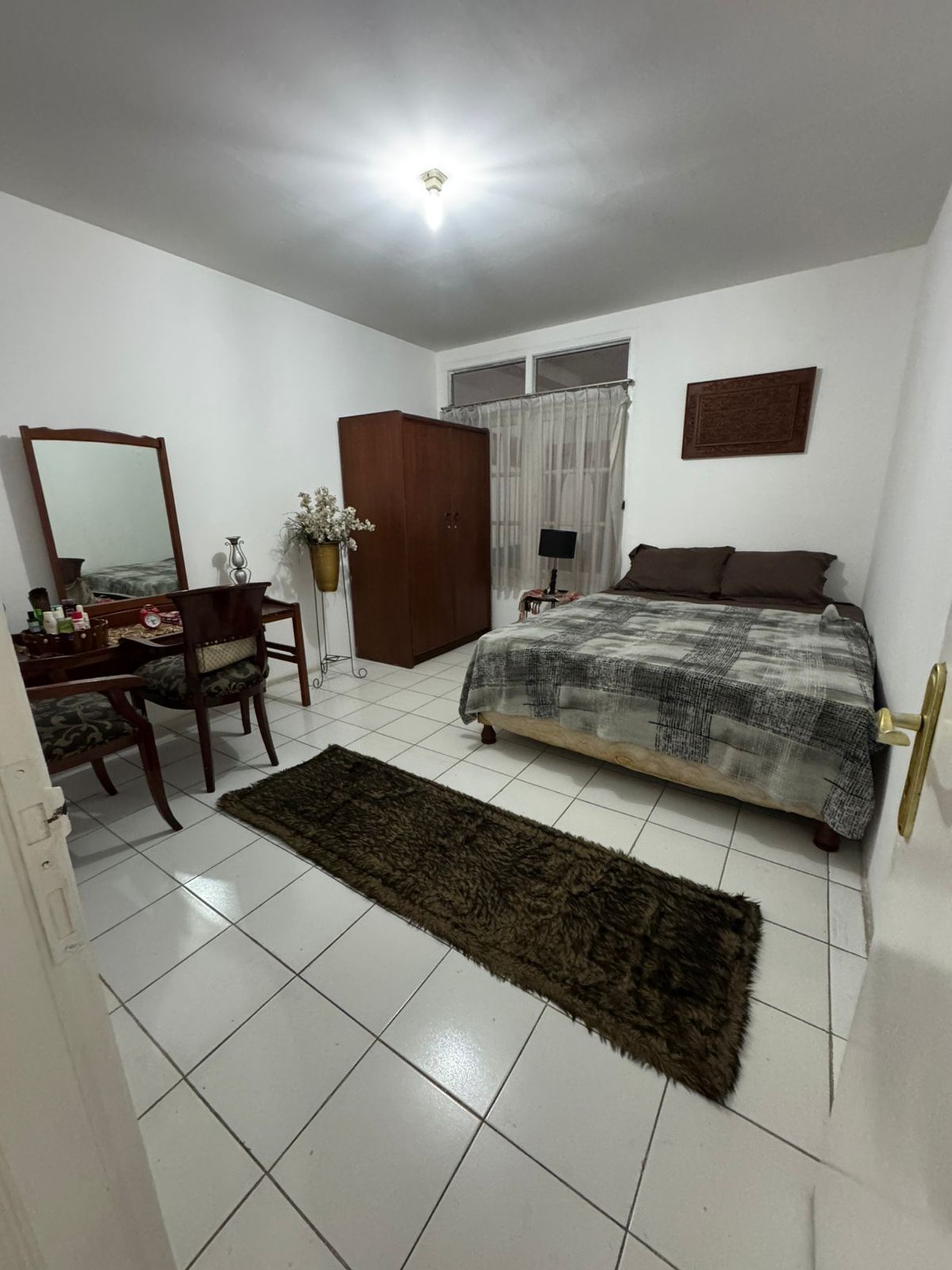 Rumah Bersih di Bintaro Sektor 2, sudah SHM 2 Lantai dengan KT 3+1 KM 2+1.