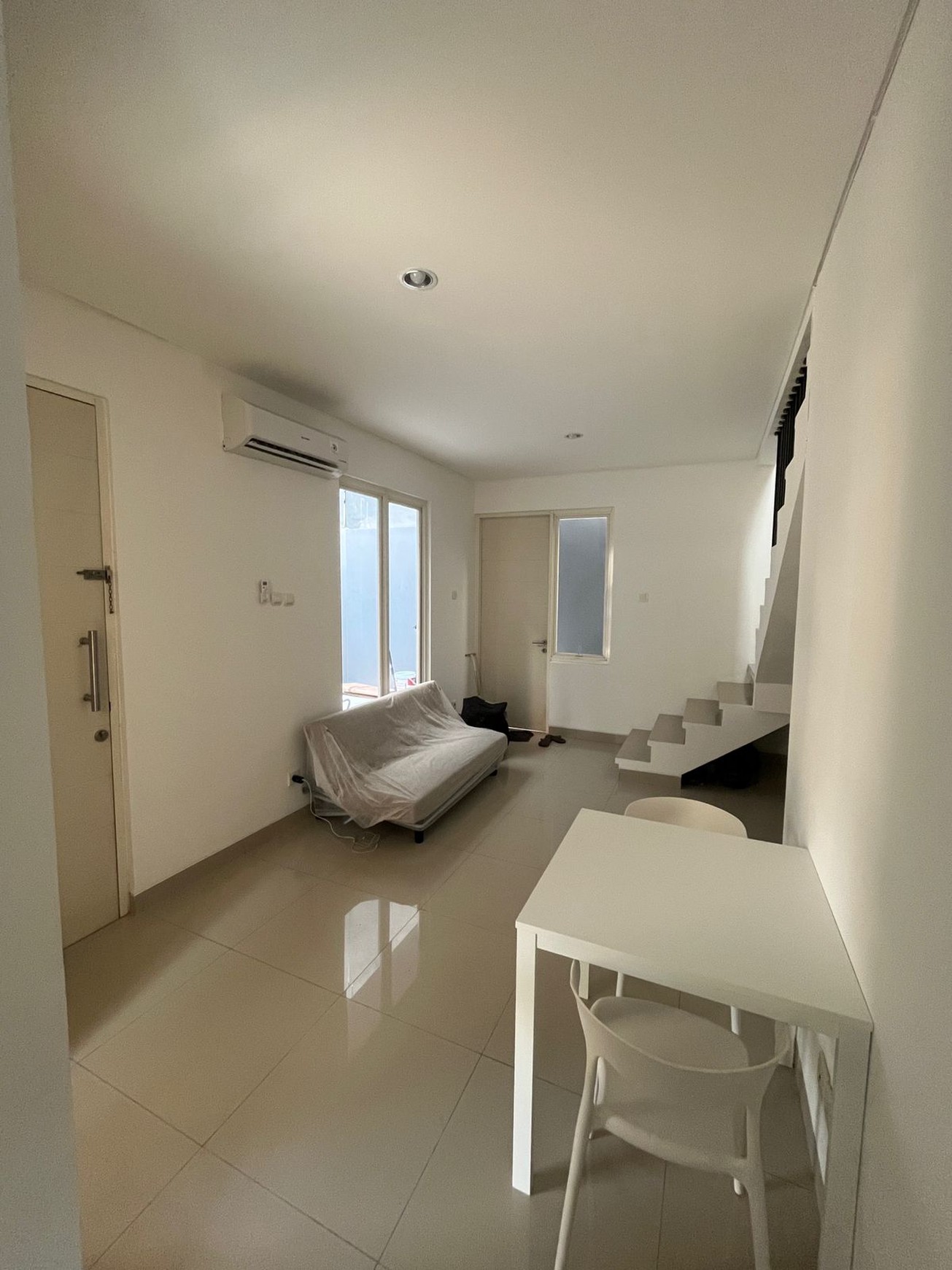 Dijual Rumah Di Cluster Lavesh Kota Harapan Indah