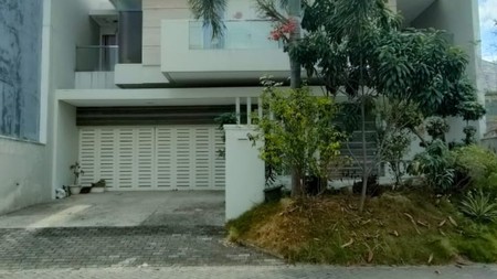 Disewakan Rumah Bukit Telaga Golf Citraland Full Furnished Modern Garasi Carport Masuk 4 Mobil Lokasi Dekat Gwalk, Patung Merlion.
