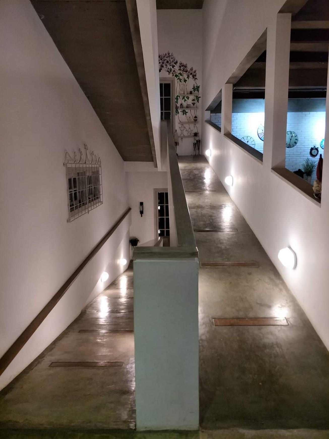 DIJUAL RUMAH VILLA CANTIK 2LT, GAYA EROPA DI VILLA DAGO PAKAR, BANDUNG