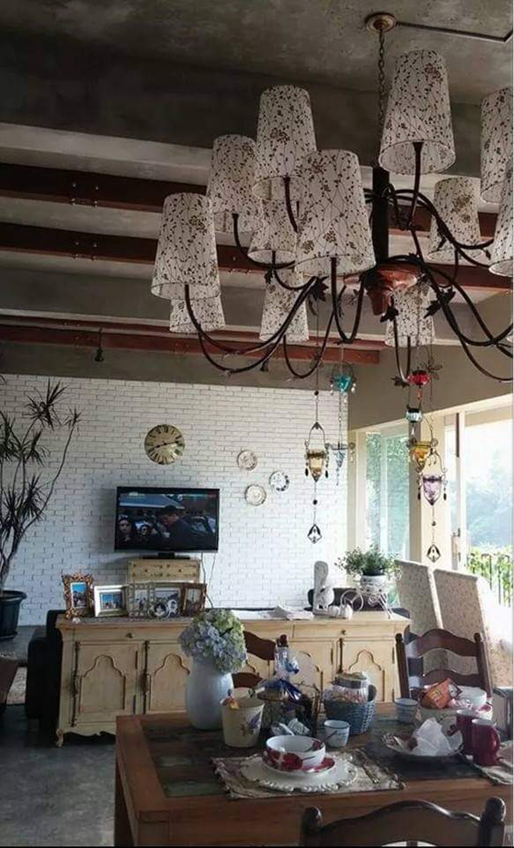 DIJUAL RUMAH VILLA CANTIK 2LT, GAYA EROPA DI VILLA DAGO PAKAR, BANDUNG