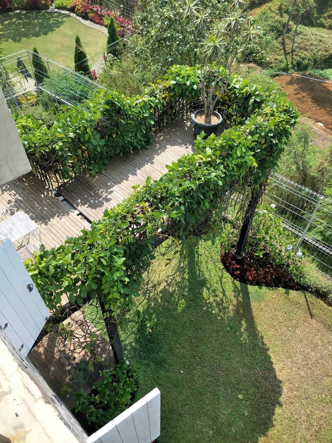 DIJUAL RUMAH VILLA CANTIK 2LT, GAYA EROPA DI VILLA DAGO PAKAR, BANDUNG