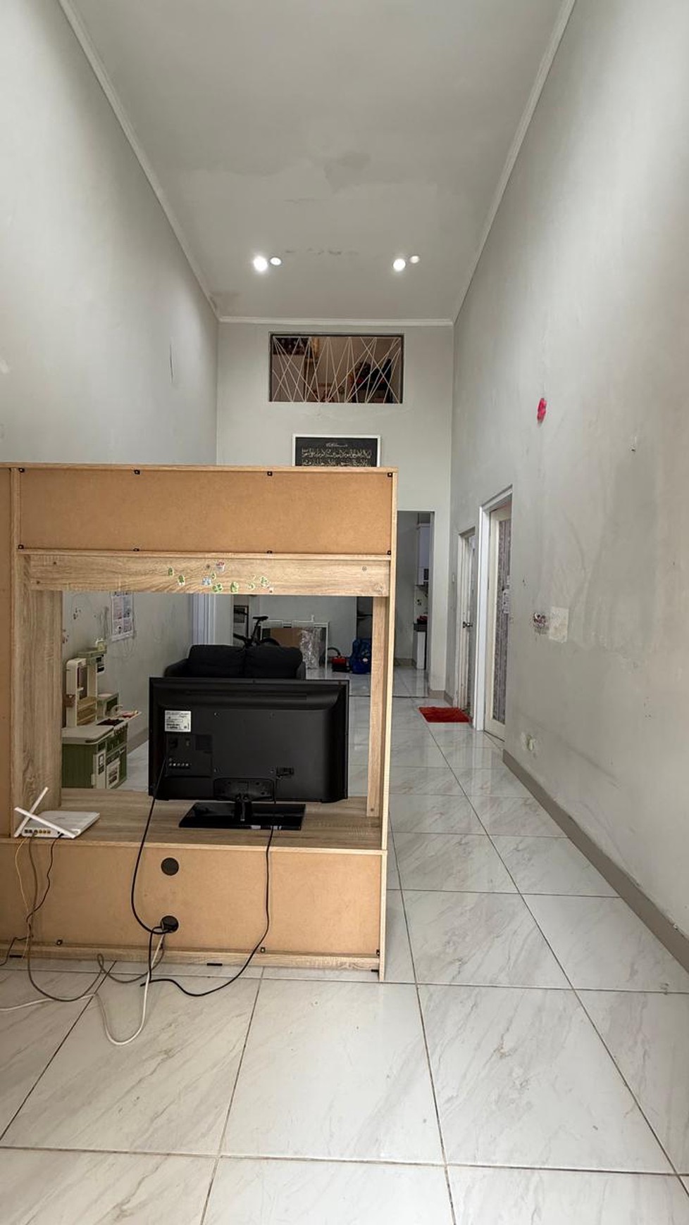 Rumah Cantik 1½ Lantai di Graha Bintaro dengan KT 3+1 KM 1+1@Graha Bintaro
