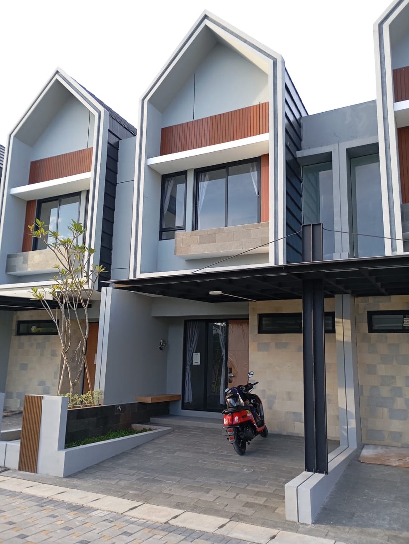 Rumah Brand New dlam Cluster, kemanan 24 Jam di Tangerang