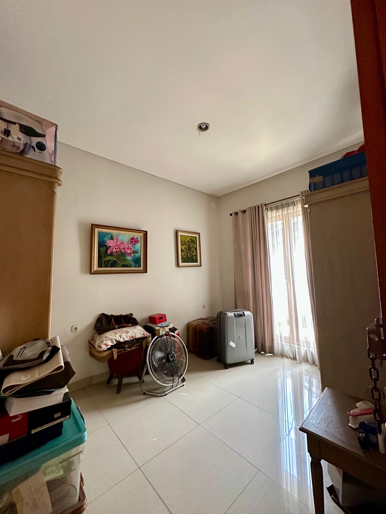 Rumah di Bintaro Dalam Cluster SHM dengan KT 4+1 KM 3+1, 2 Lantai SHM