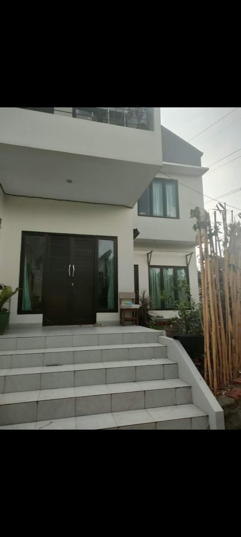 Rumah Cantik di Ciputat 5+1 KT dan 3+1 KM SHM